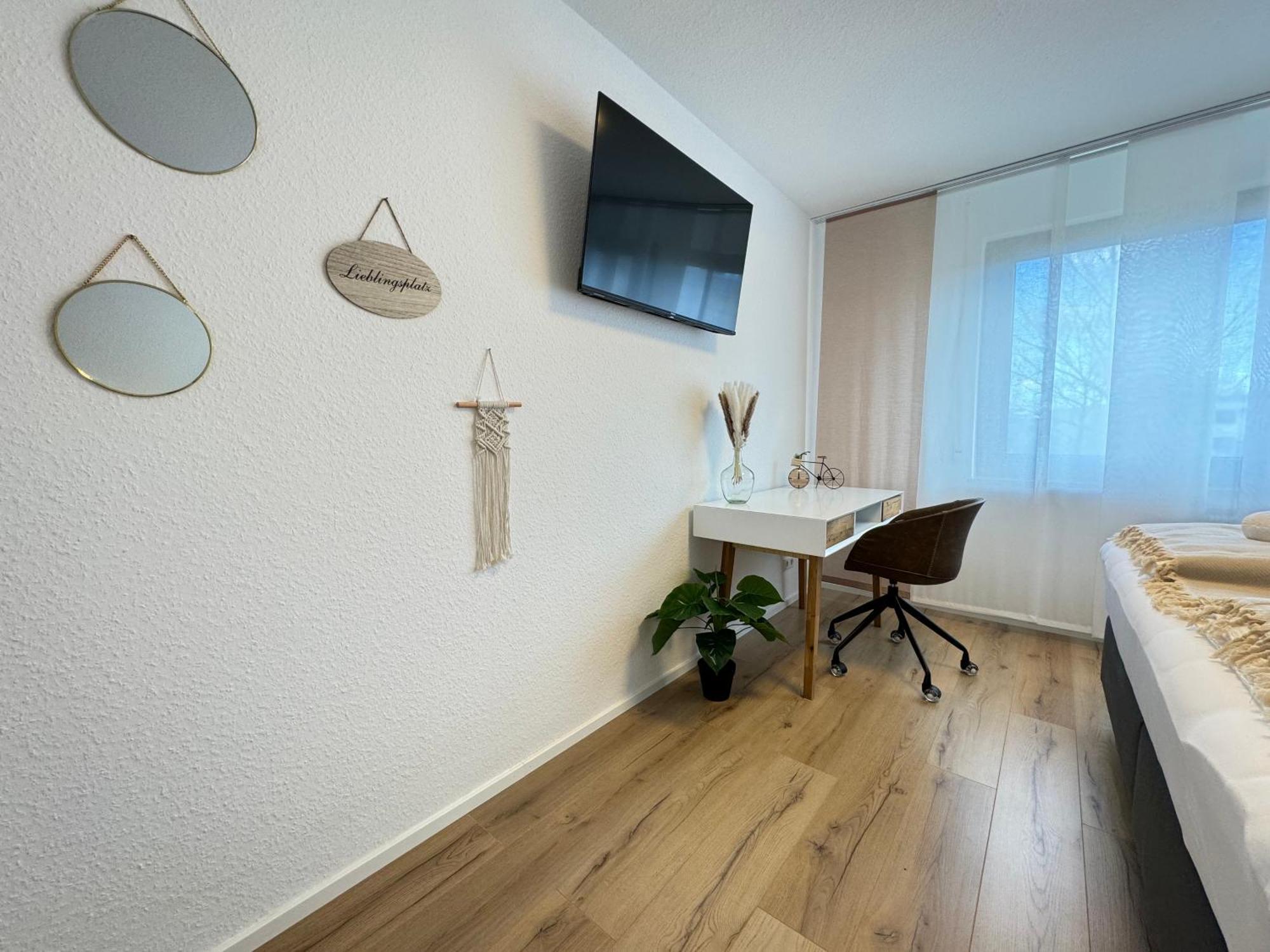 3 Zimmer Apartment, 90 Qm, Ruhig Und Zentrumsnah, Max 6 Pers, 15 Qm Balkon , Private Garage, Internet 1000 Mbit 진델핑겐 외부 사진