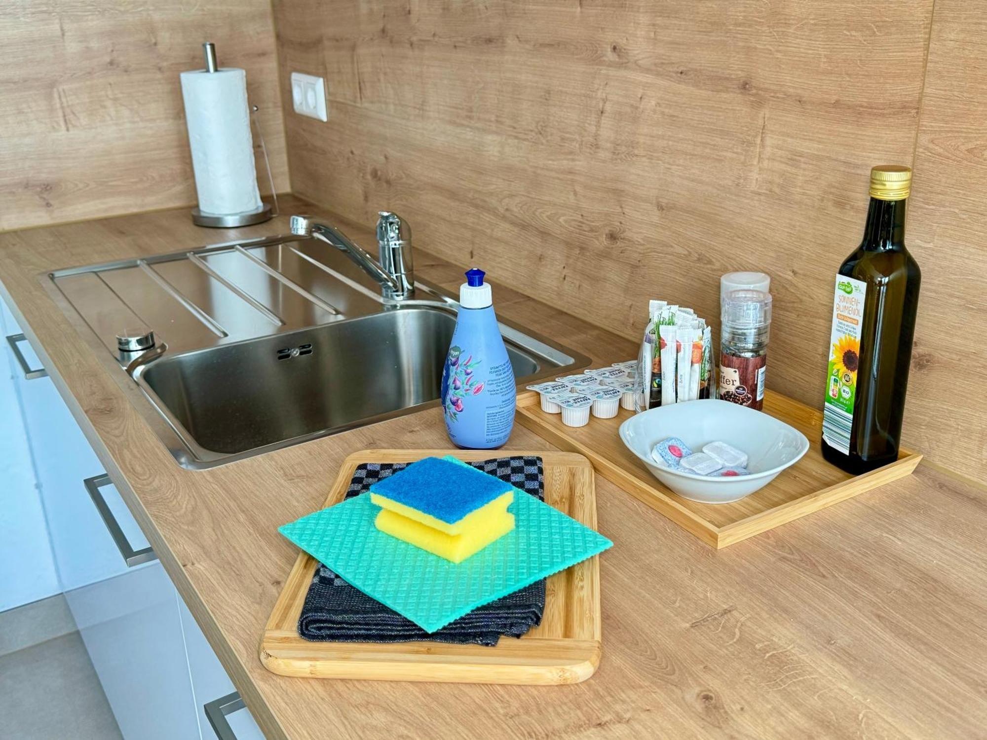 3 Zimmer Apartment, 90 Qm, Ruhig Und Zentrumsnah, Max 6 Pers, 15 Qm Balkon , Private Garage, Internet 1000 Mbit 진델핑겐 외부 사진